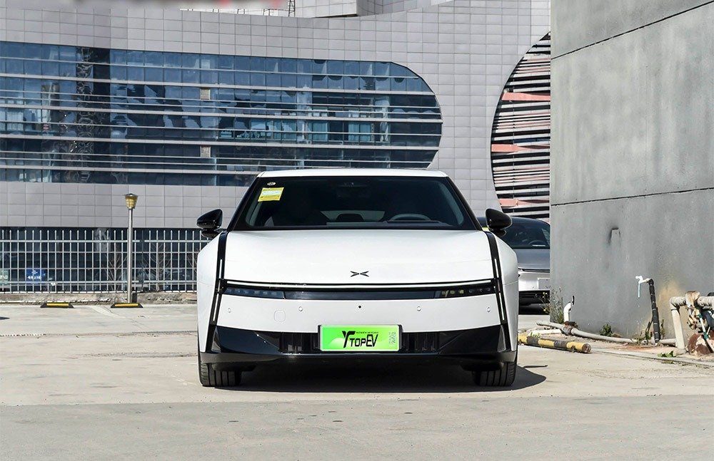 imgi_3_1_3(91) Xpeng P7 2026– Ready for Export From China | Chinese Cars in Uzbekistan For Sale - Image 1